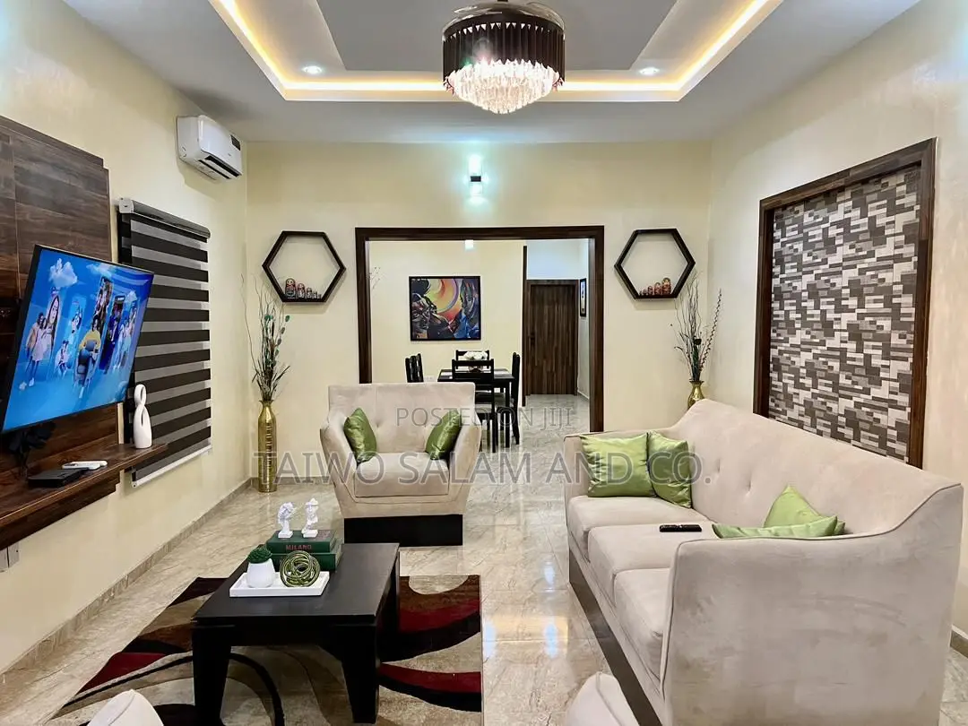 4bdrm Duplex in Jericho for sale in Jericho