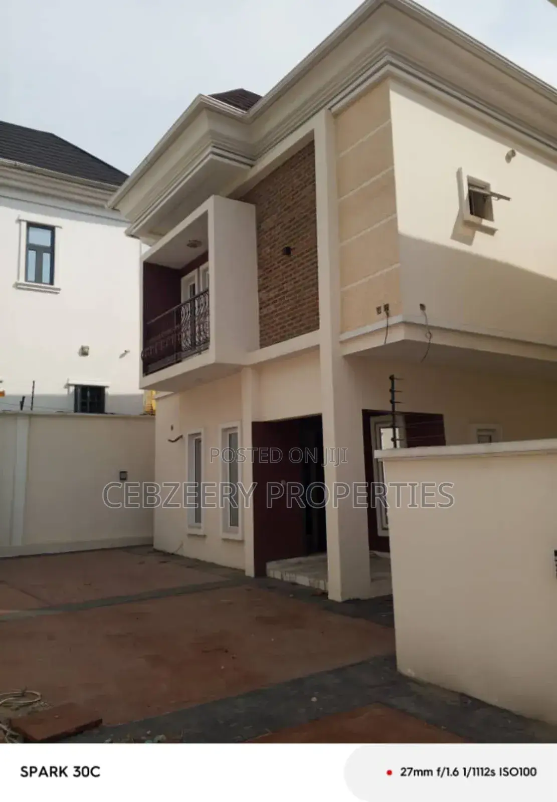 4bdrm Duplex in Omole Phase 1 for rent in Omole Phase 1