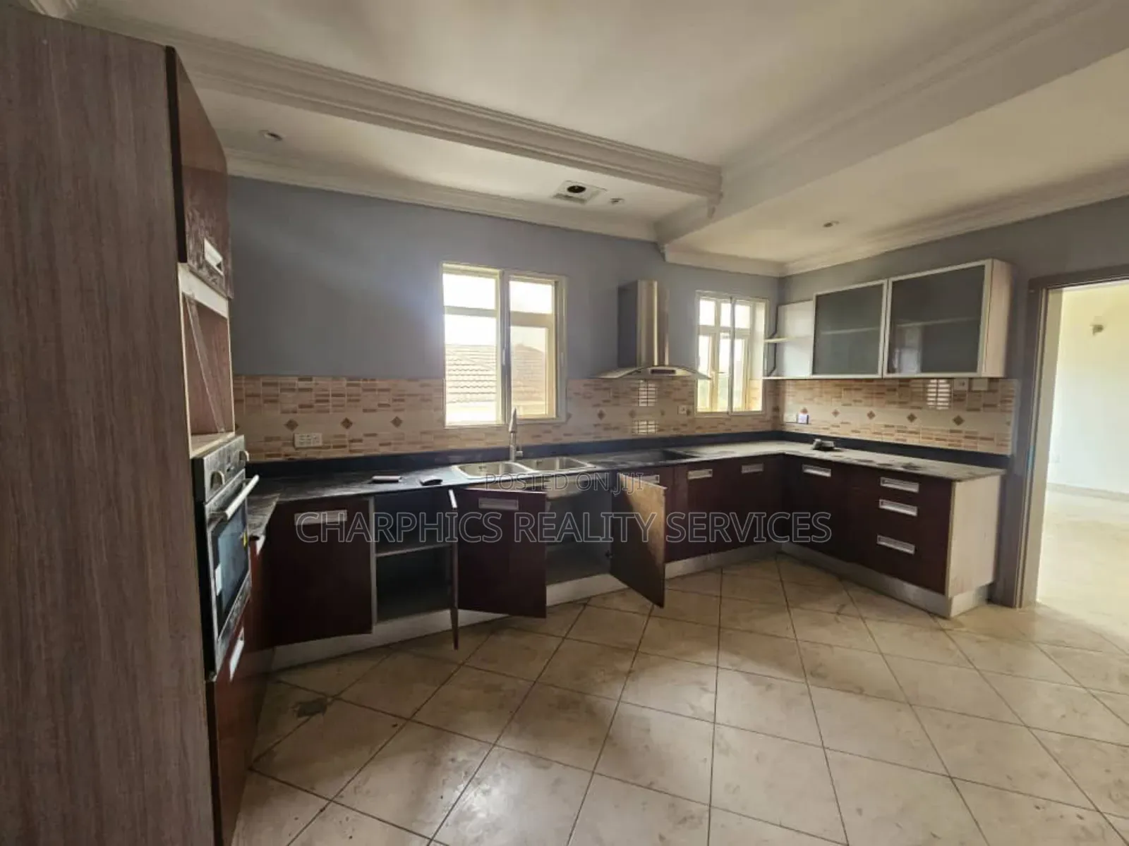 3bdrm Apartment in Old Ikoyi for rent in Old Ikoyi