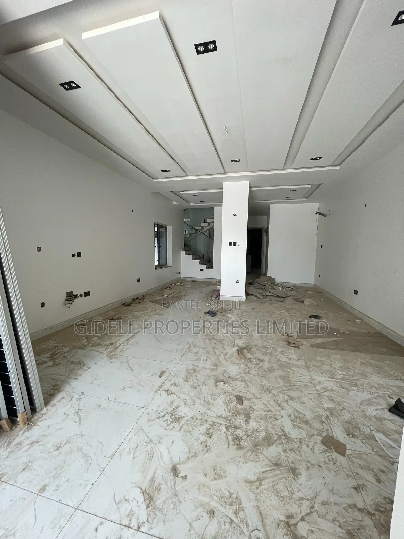 4bdrm Townhouse / Terrace in Durumi for rent in Durumi