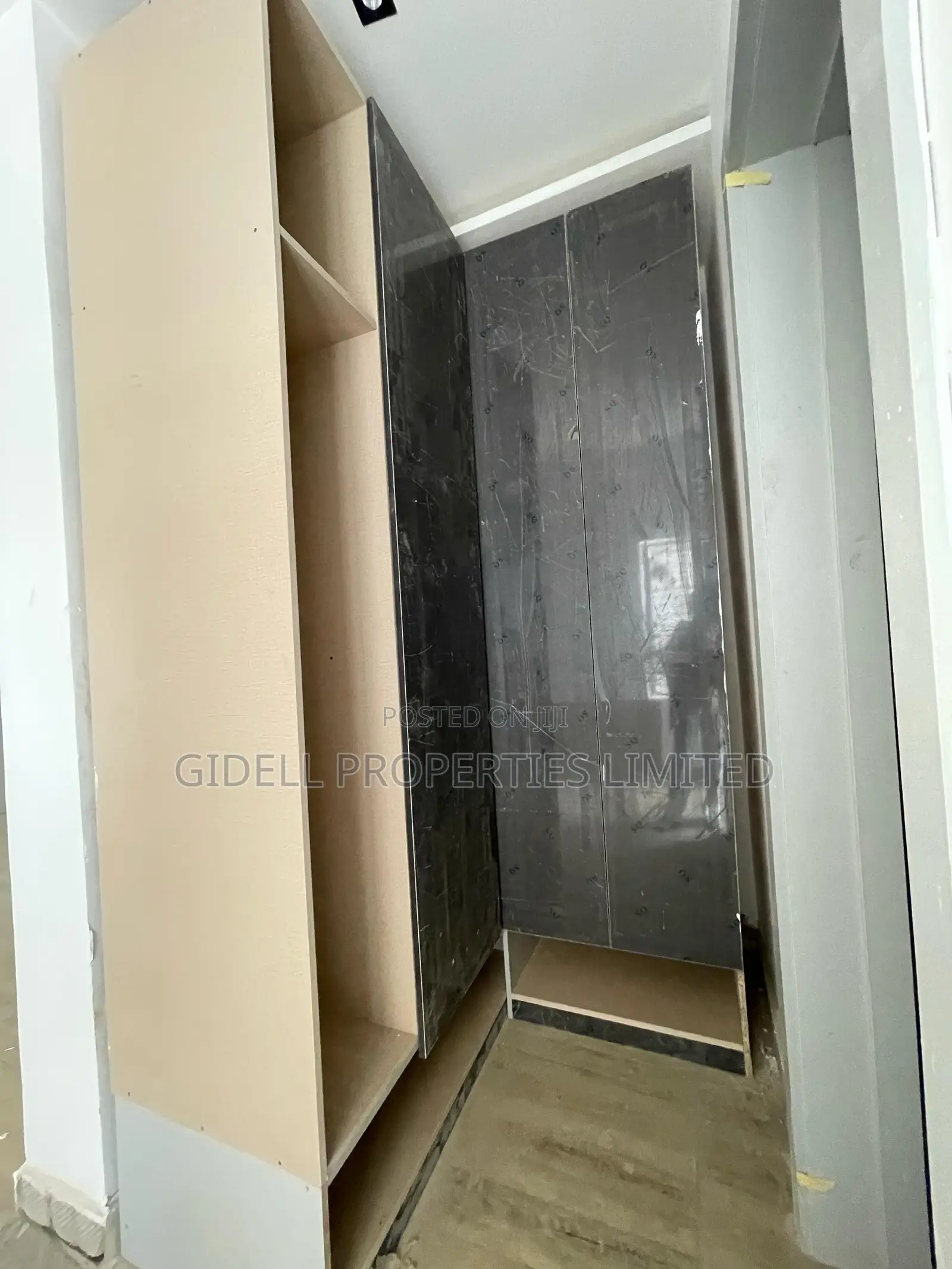 4bdrm Townhouse / Terrace in Durumi for rent in Durumi