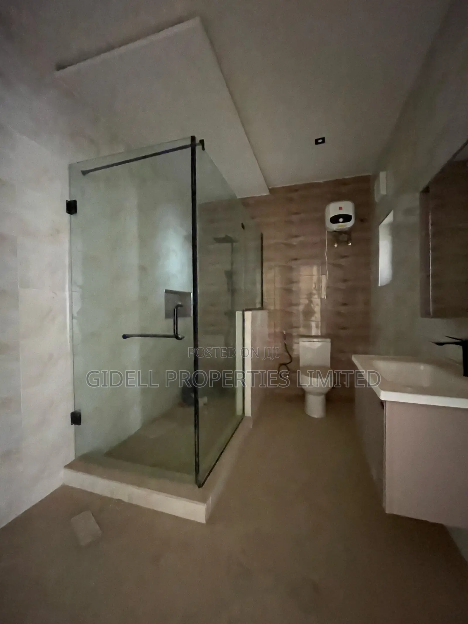 4bdrm Townhouse / Terrace in Durumi for rent in Durumi