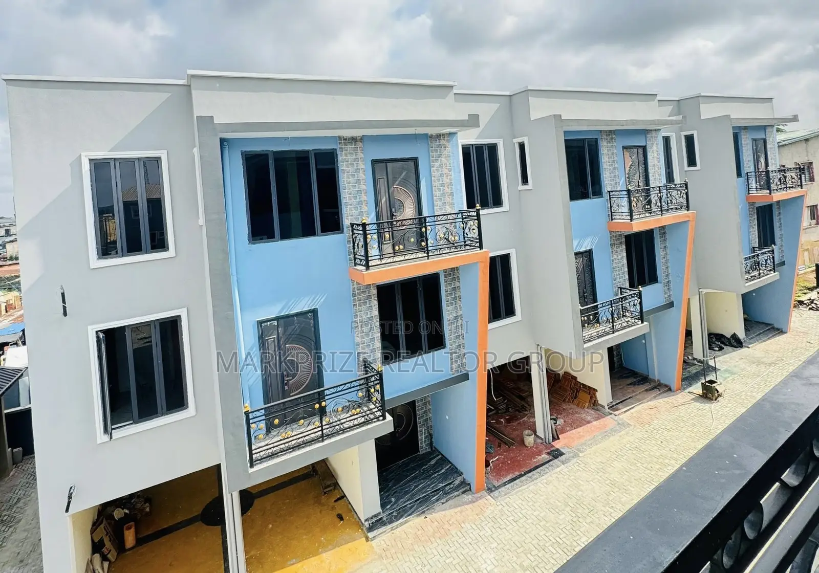 4bdrm Duplex in Yaba Lagos for sale in Yaba