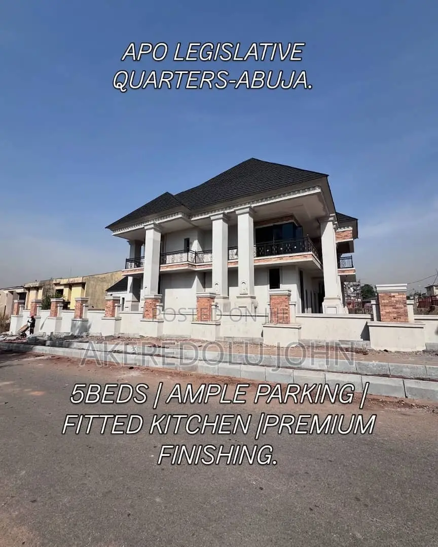5bdrm Duplex in Apo District for sale in Apo District