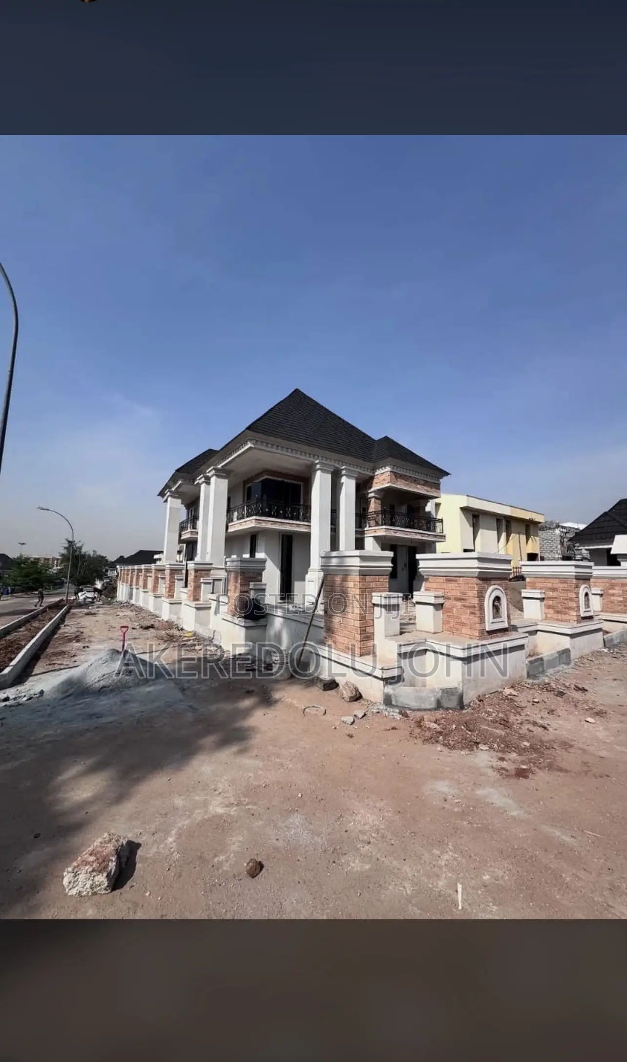 5bdrm Duplex in Apo District for sale in Apo District