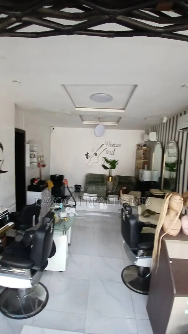A Commercial Property for Rent in Chevron