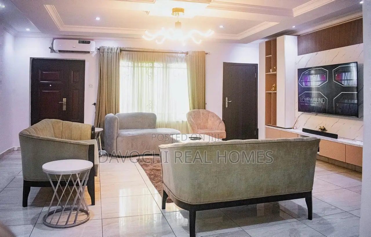 3bdrm Apartment in Kunsela Road By, Lekki Phase 2 for rent in Lekki Phase 2