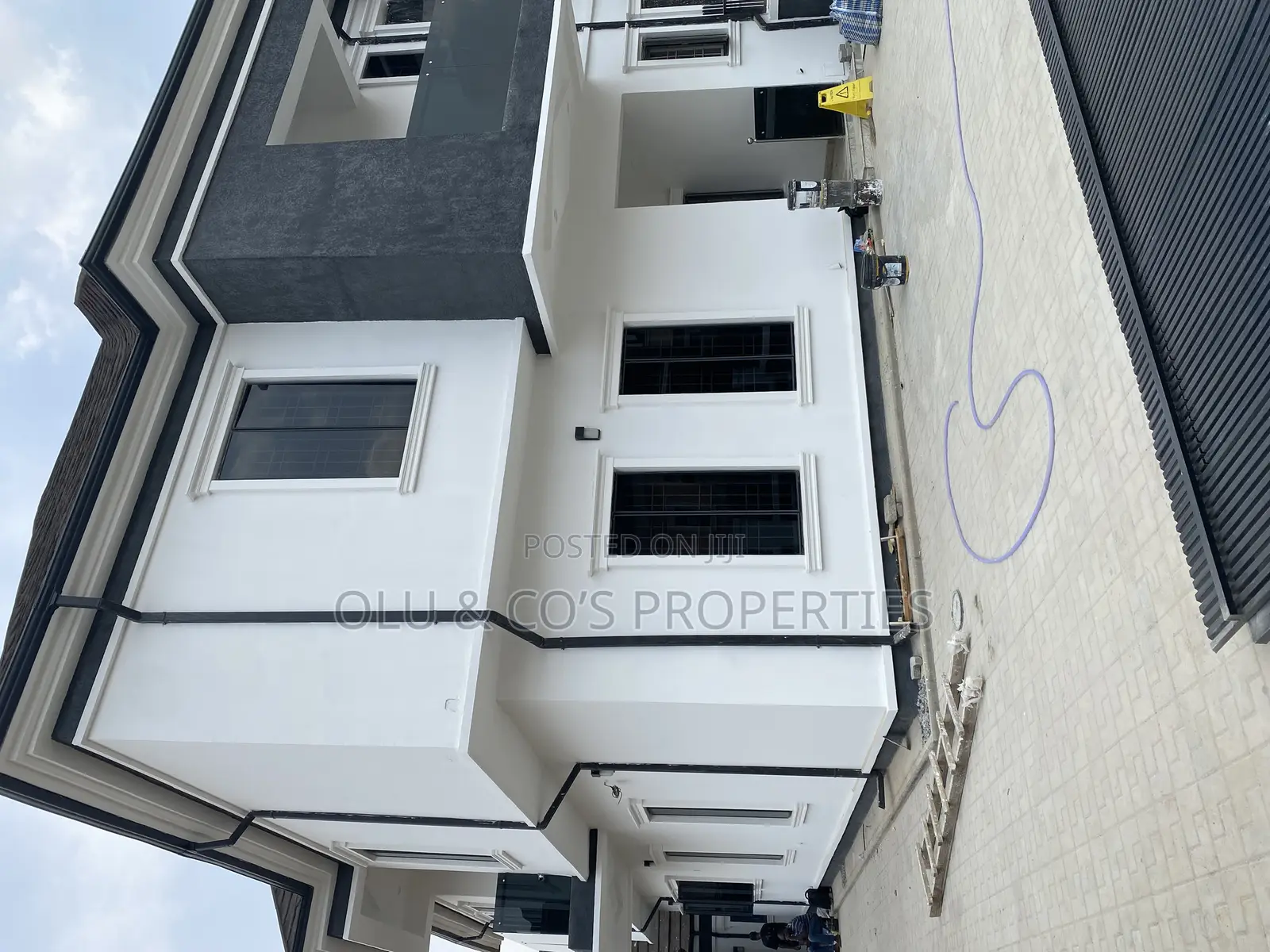 4bdrm Duplex in Gold City Estate, Lugbe District for rent in Lugbe District
