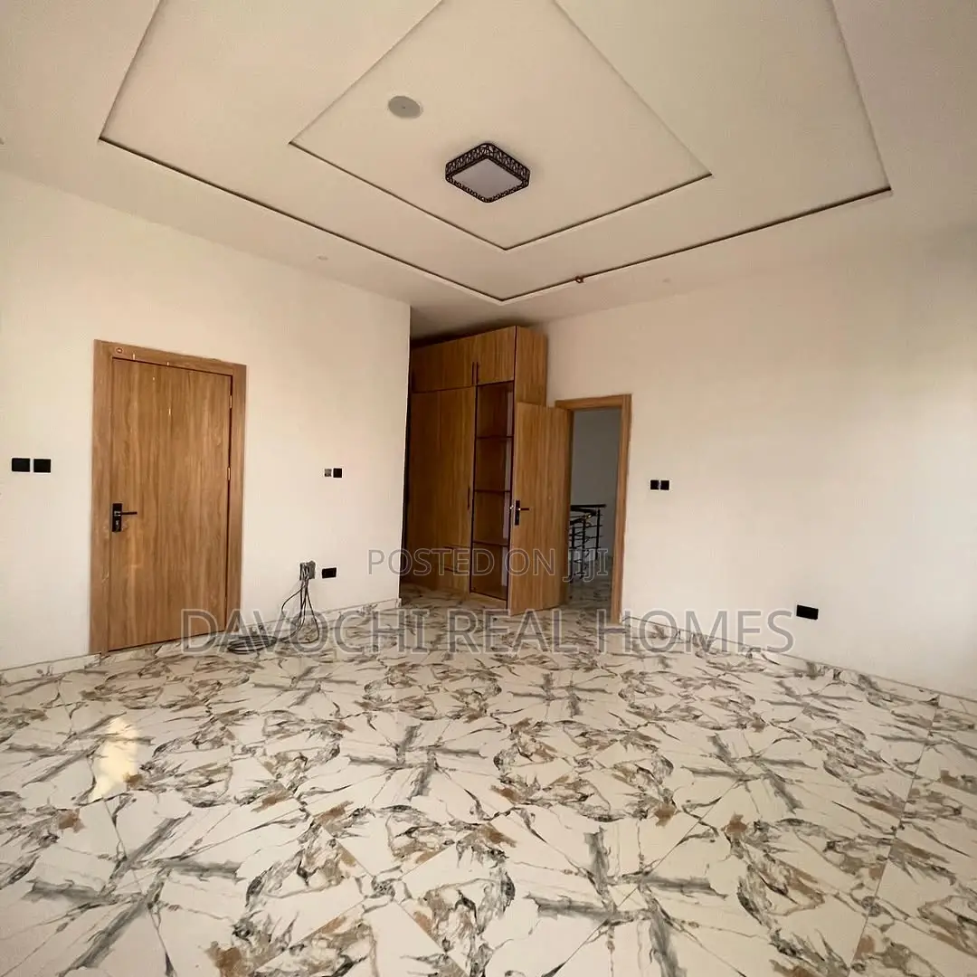 4bdrm Duplex in Ologolo for rent in Ologolo