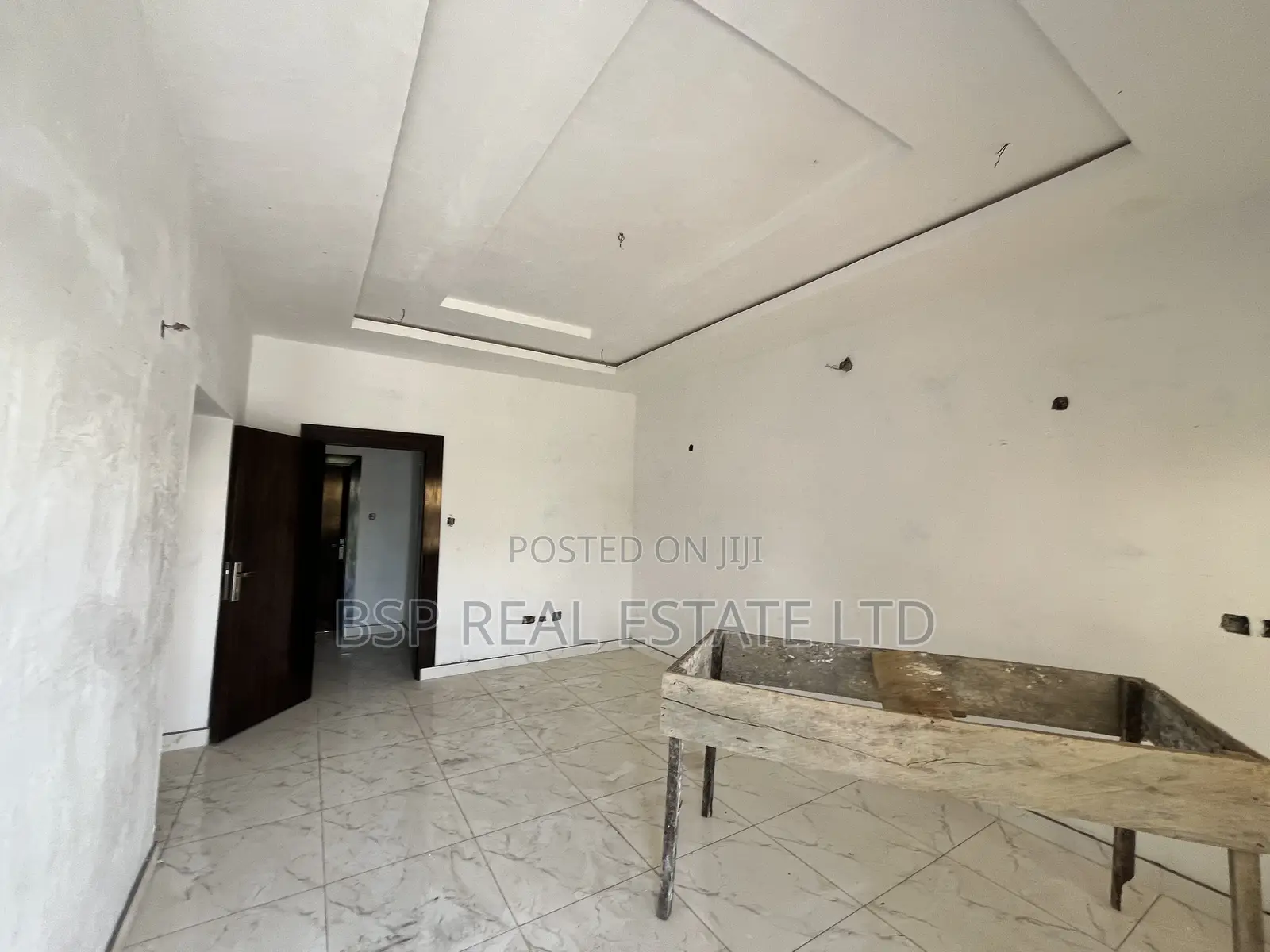 4bdrm Townhouse/Terrace in Legislative Quarters, Apo District for sale in Apo District