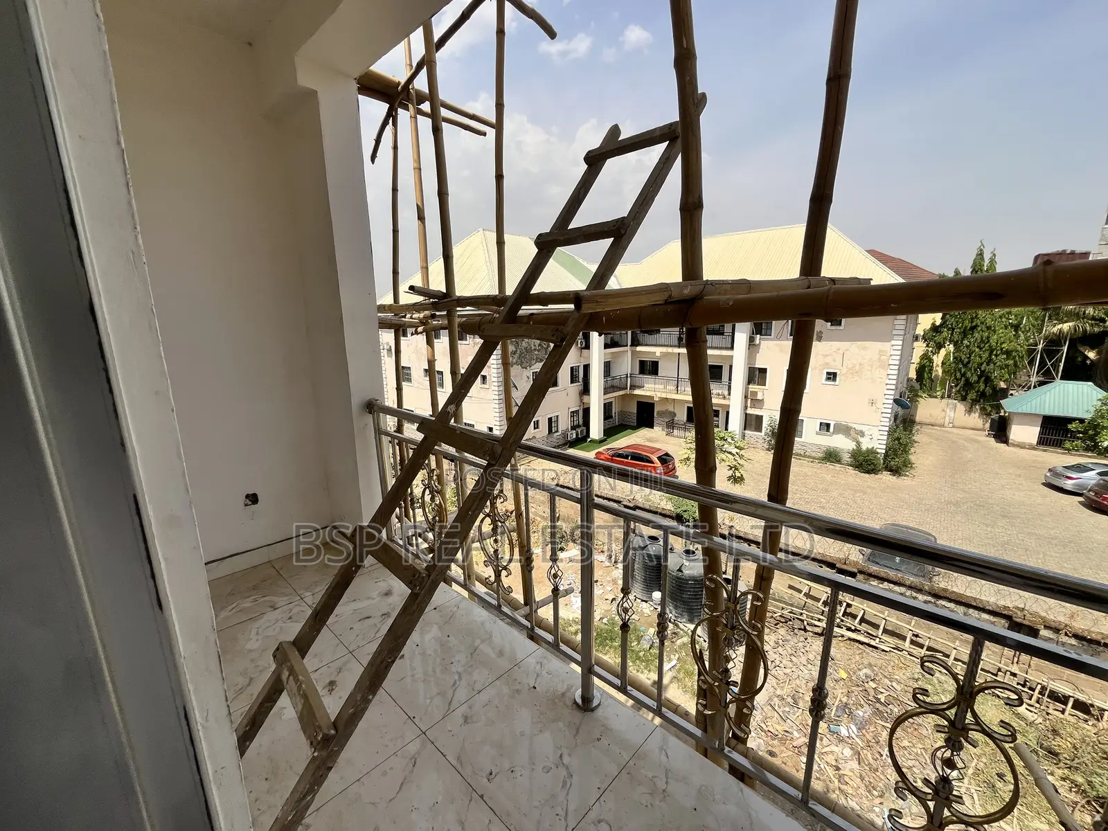4bdrm Townhouse/Terrace in Legislative Quarters, Apo District for sale in Apo District