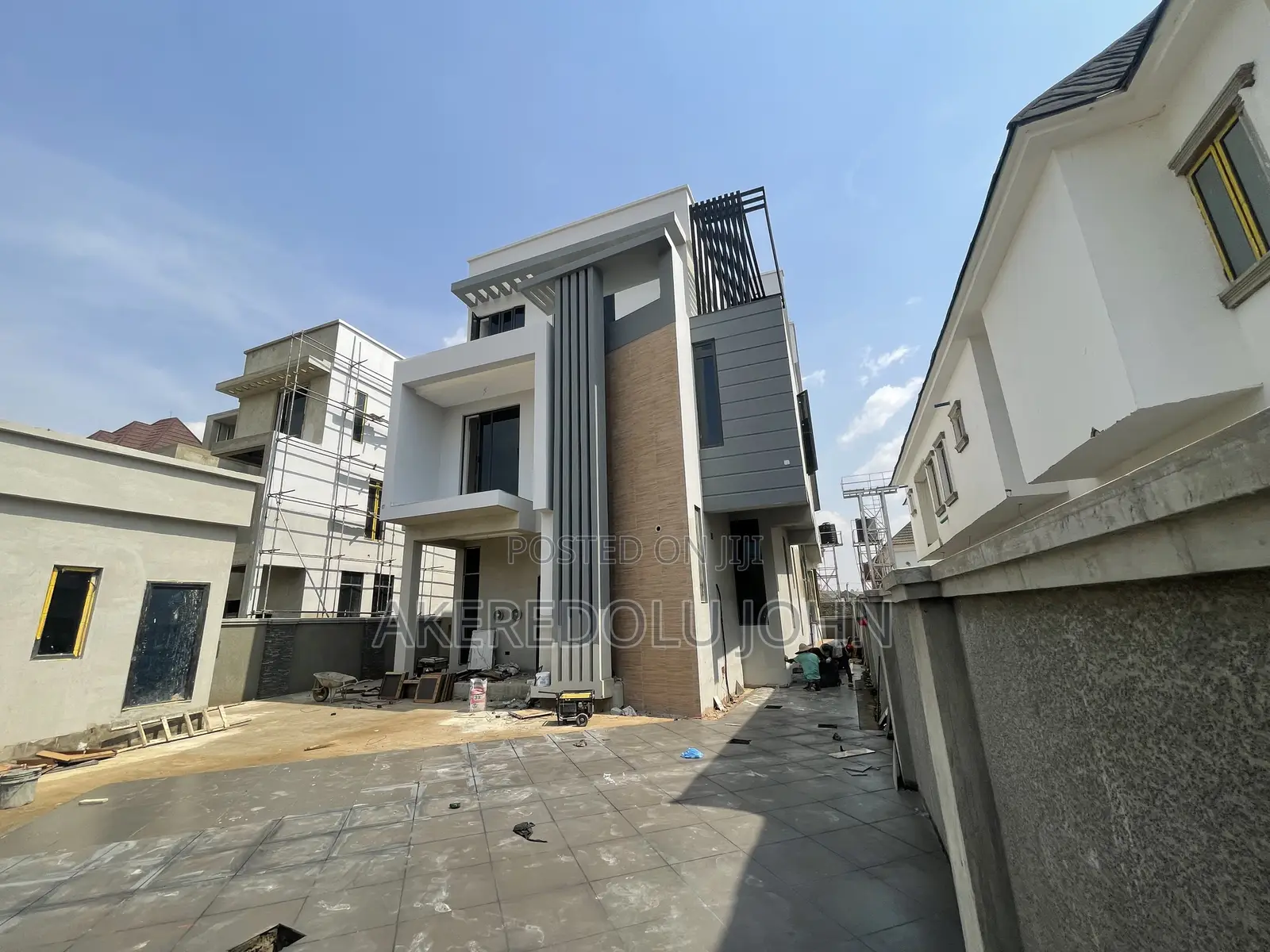 5bdrm Duplex in Apo Resettlement for sale in Apo Resettlement