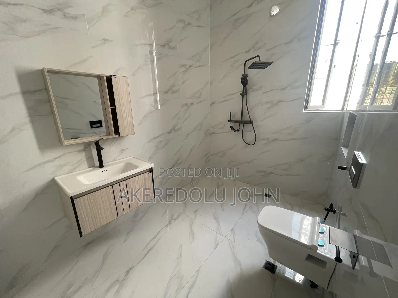 5bdrm Duplex in Apo Resettlement for sale in Apo Resettlement