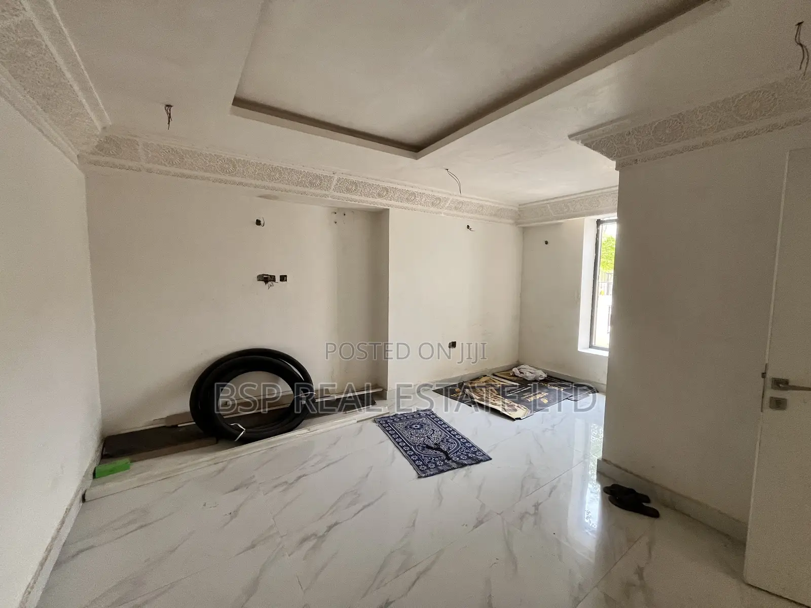 5bdrm Duplex in Legislative Quarter, Apo District for sale in Apo District