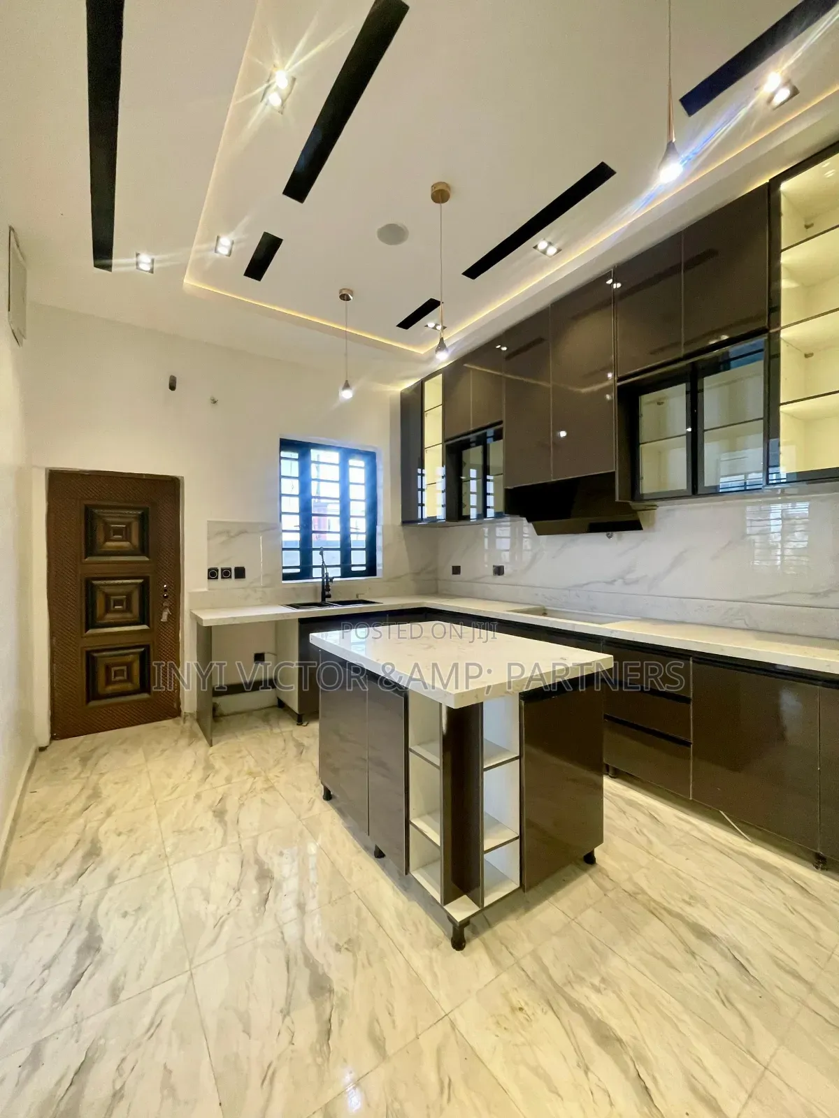 Furnished 7bdrm Mansion in Colorado, Maitama for sale in Maitama