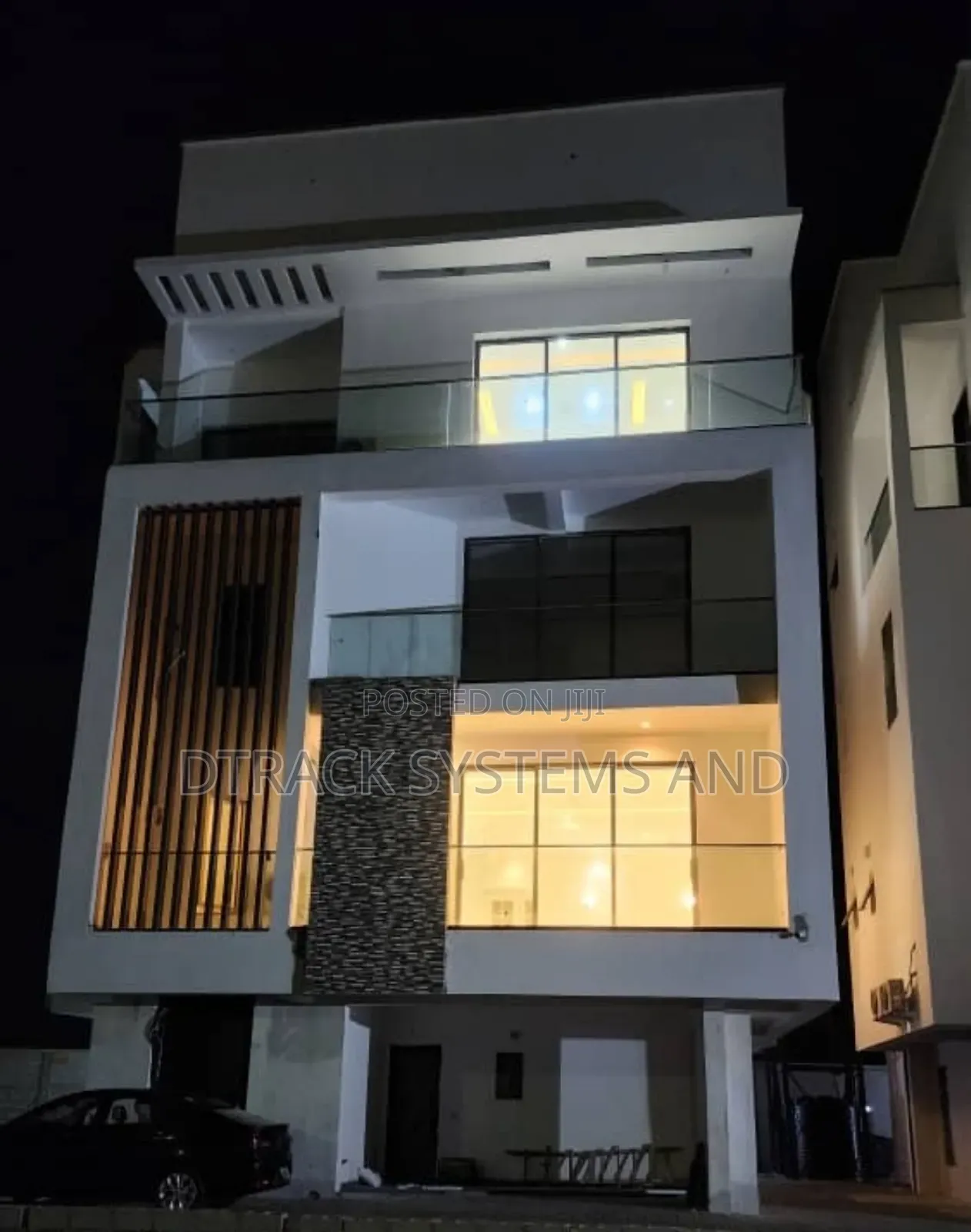 5 Bedroom Palatial Edifice in Banana Island