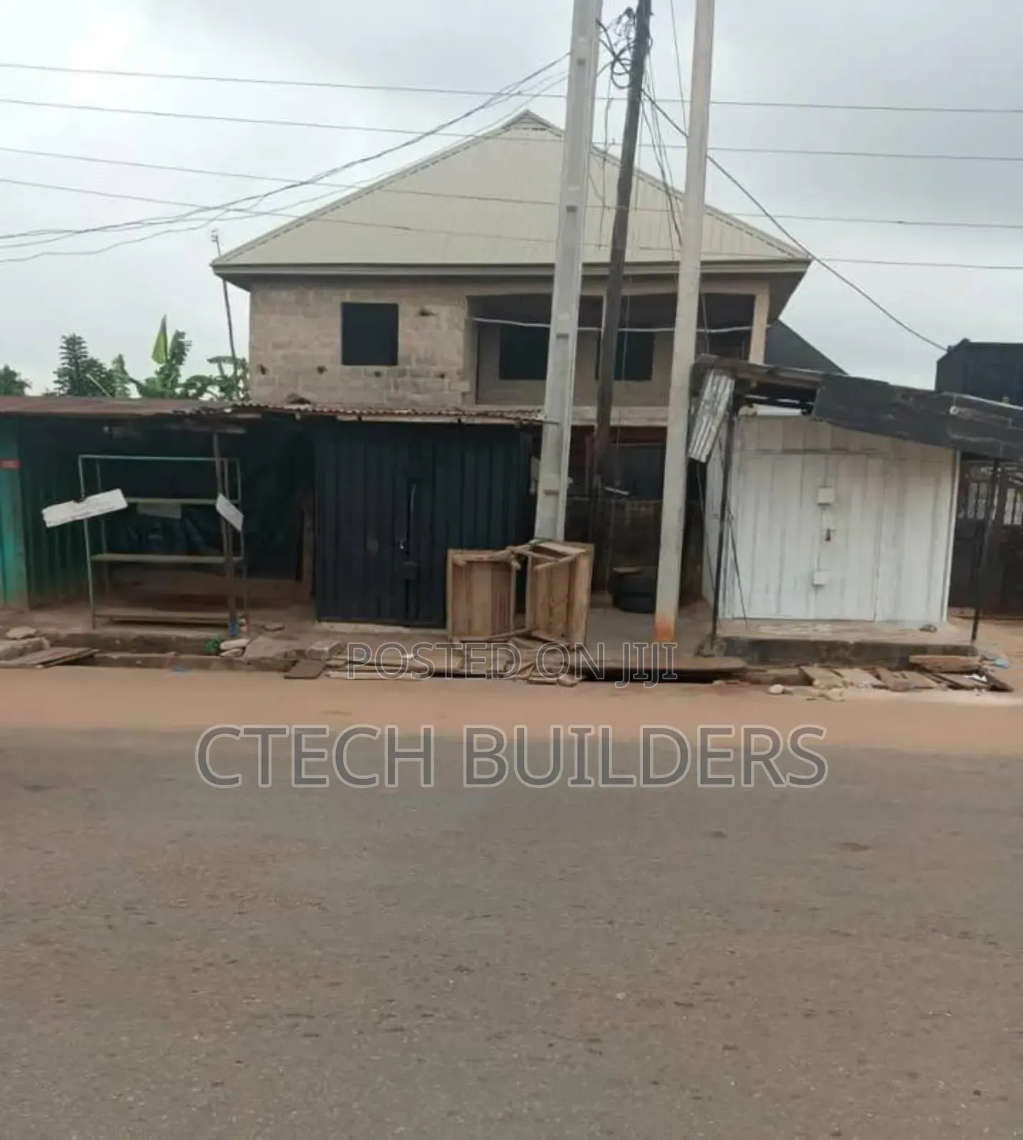 10bdrm Block of Flats in Benin City for sale in Benin City