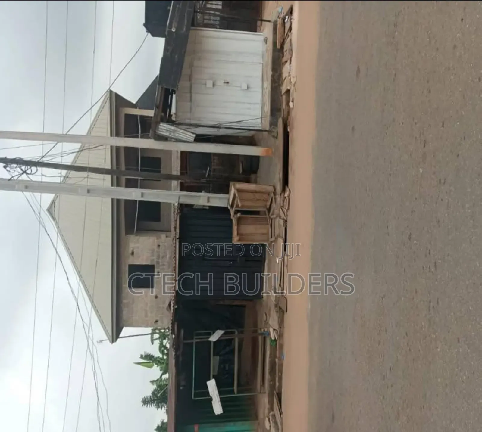 10bdrm Block of Flats in Benin City for sale in Benin City