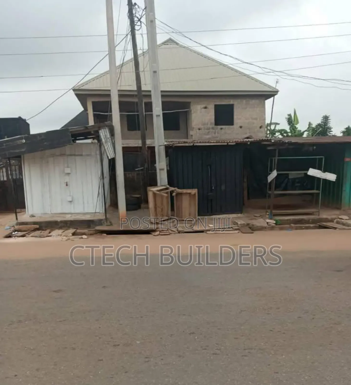 10bdrm Block of Flats in Benin City for sale in Benin City