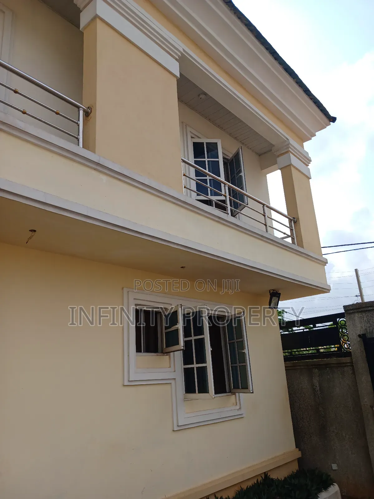 Furnished 3bdrm Block of Flats in Etete Layout, Benin City for sale in Benin City