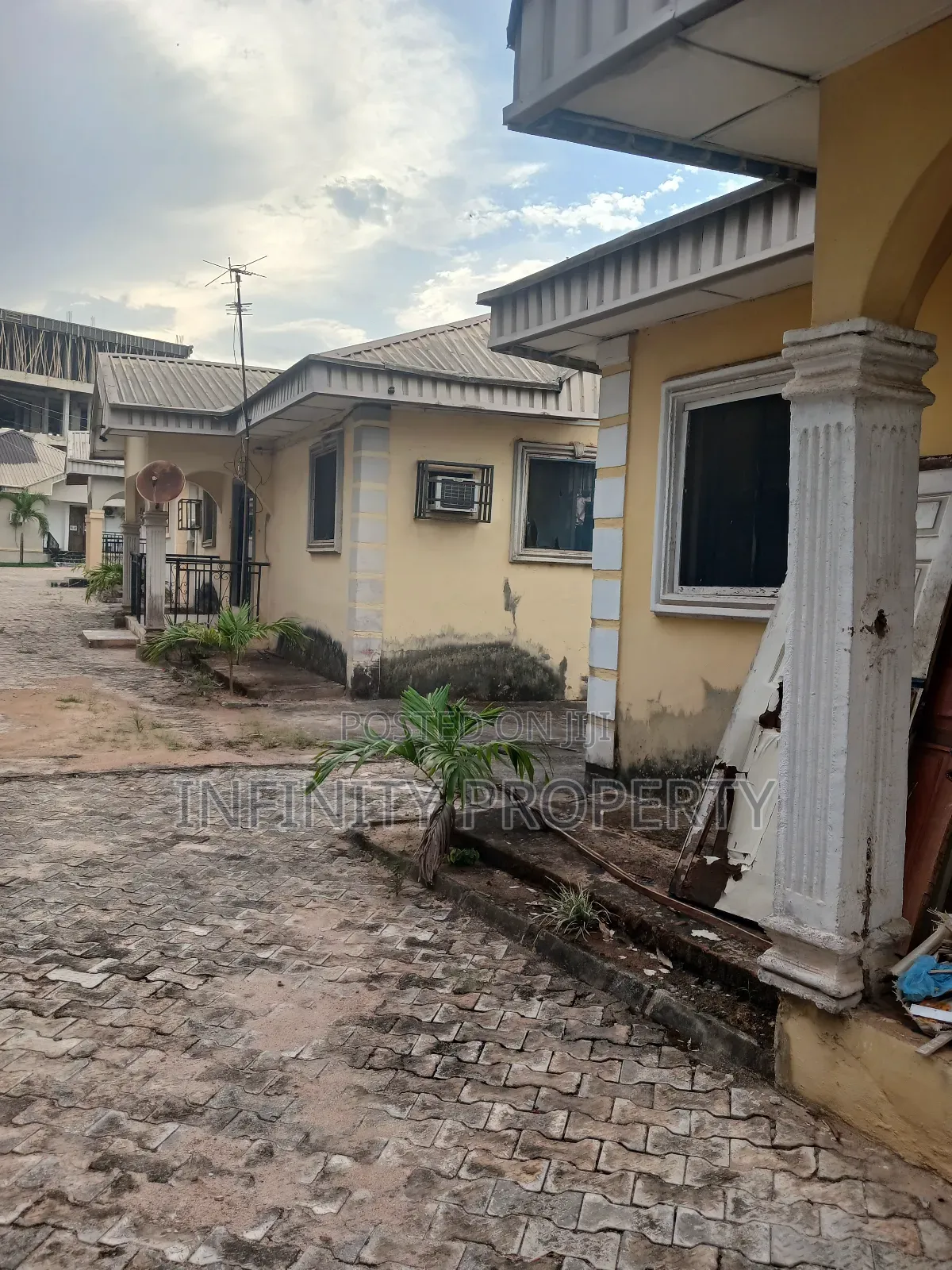 3bdrm Block of Flats in Etete Layout, Benin City for sale in Benin City