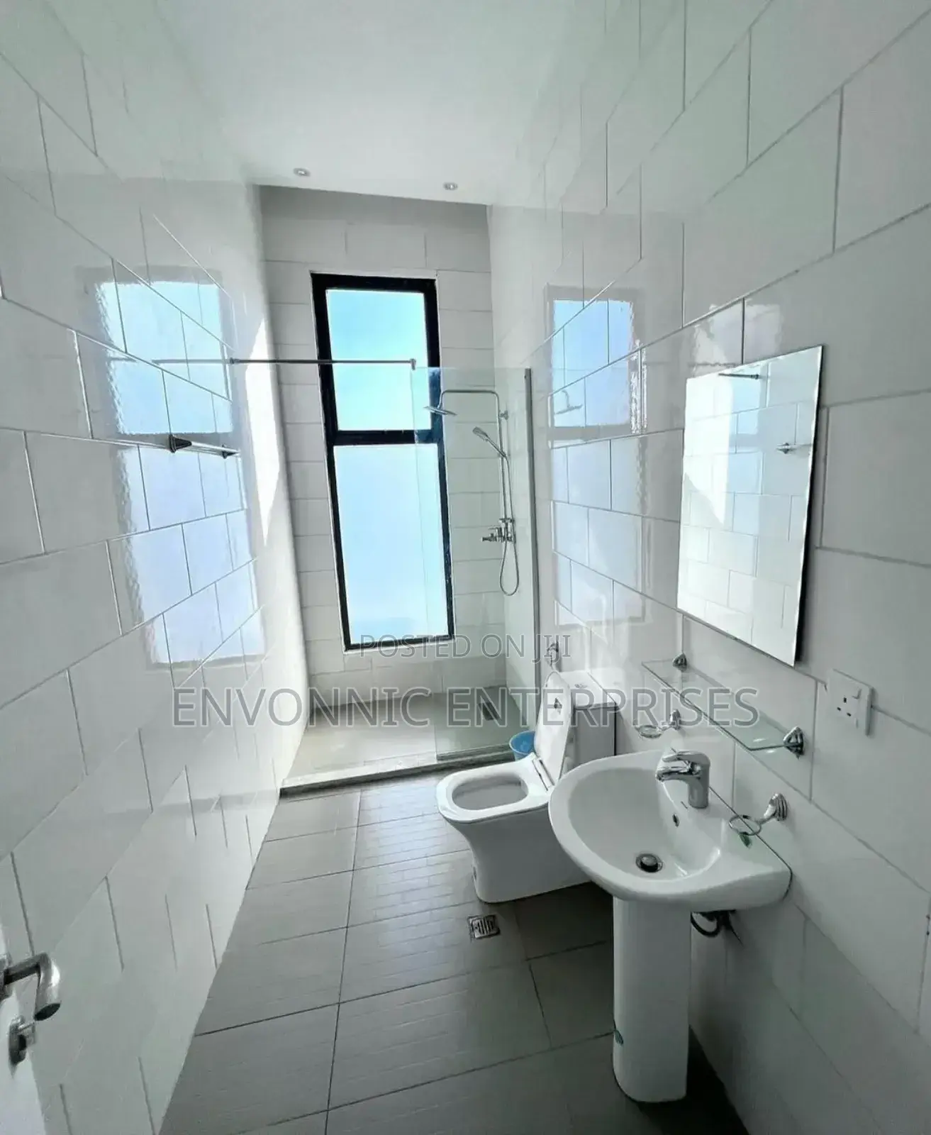 Cozy 3 Bed Apartment for Short Let in Akin Olugbade