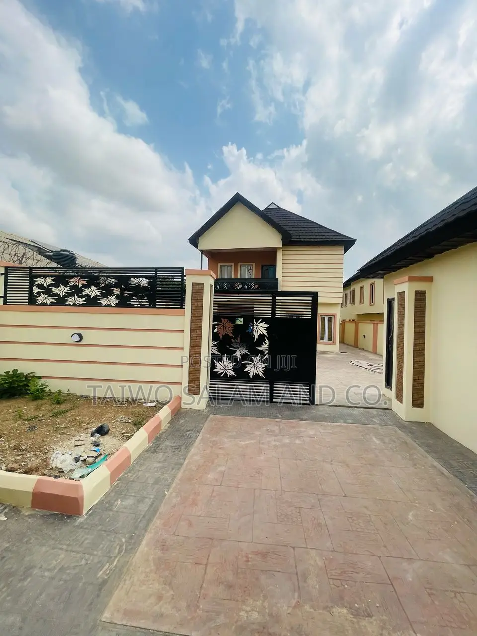 5bdrm Duplex in Akobo for sale in Akobo