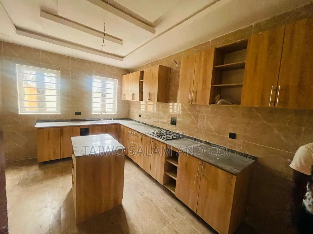 5bdrm Duplex in Akobo for sale in Akobo