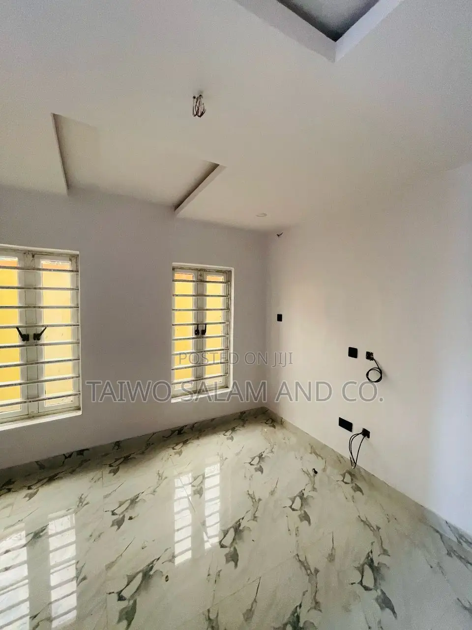 5bdrm Duplex in Akobo for sale in Akobo