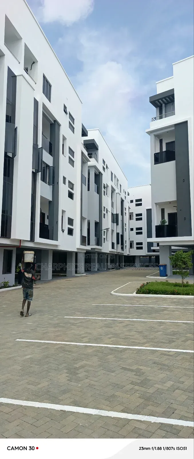 4bedroom Massionate Duplex In Surulere For Sale in Alaka/Iponri