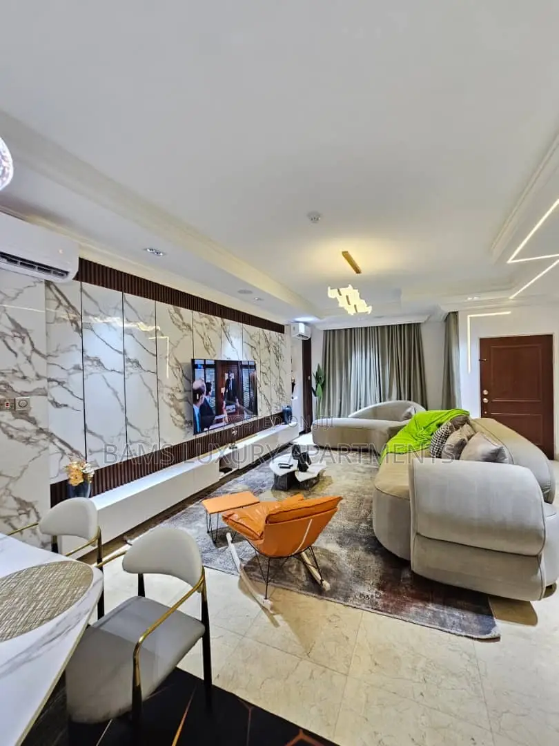 Deluxe 4 Beds in Lekki Phase 1
