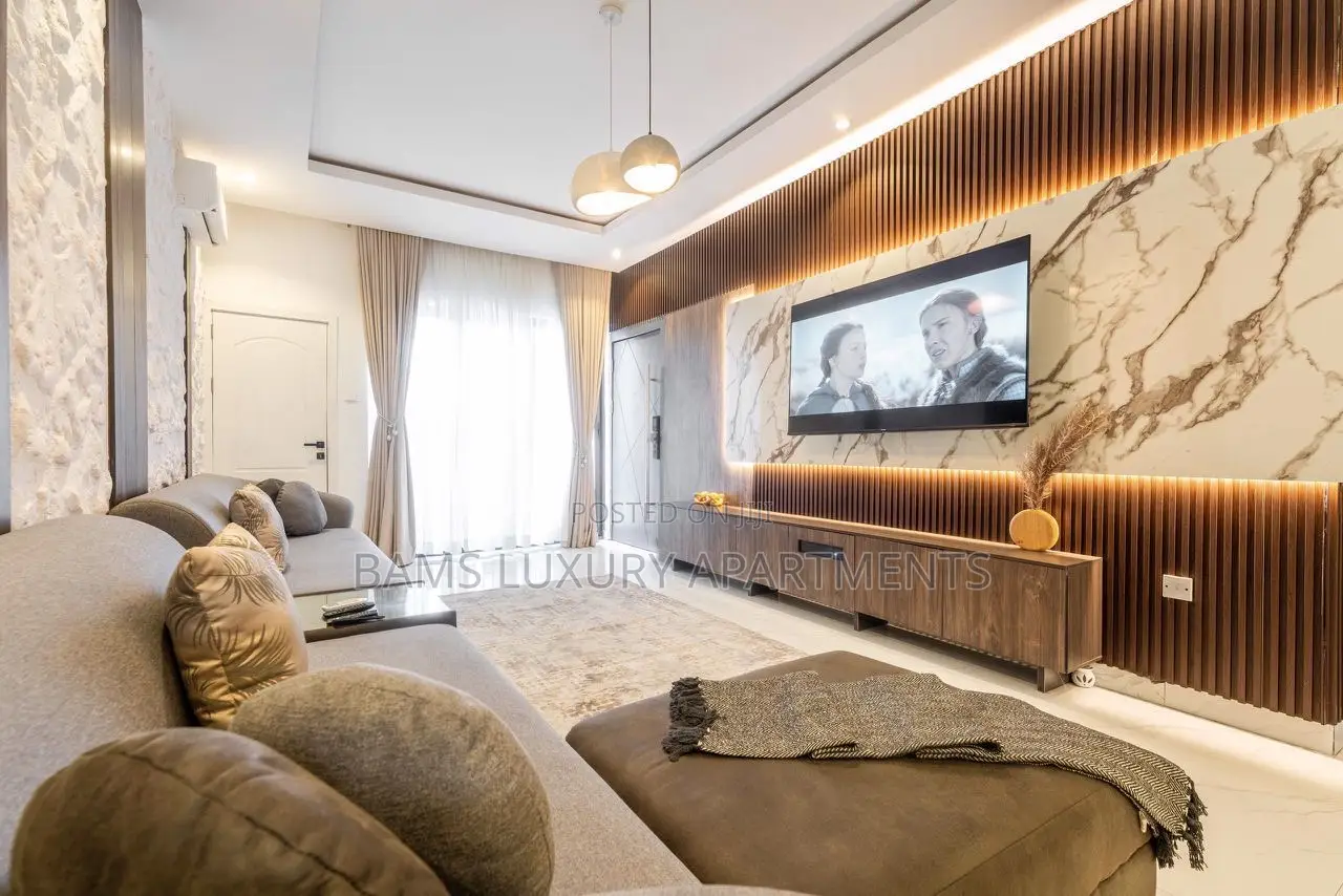 Book This Stunning , Unique 2 Bedroom Apartmen in Lekki Phase 1