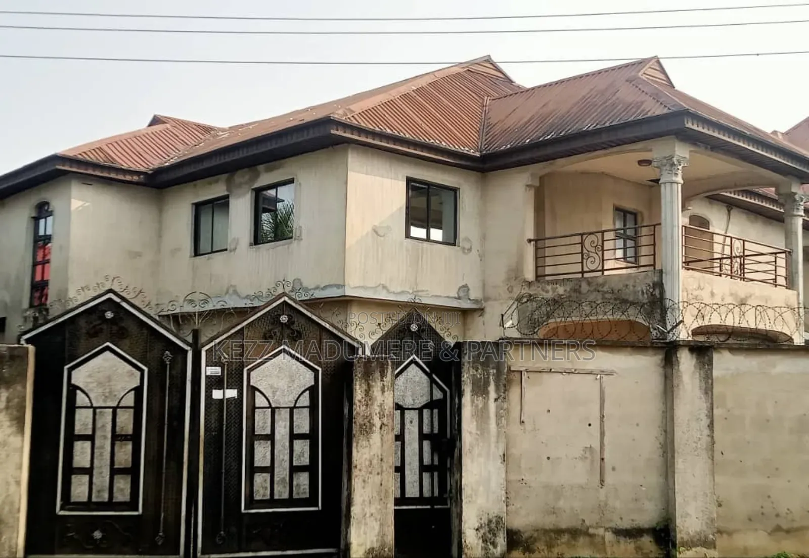 6bdrm Block of Flats in Off Information for sale in Uyo
