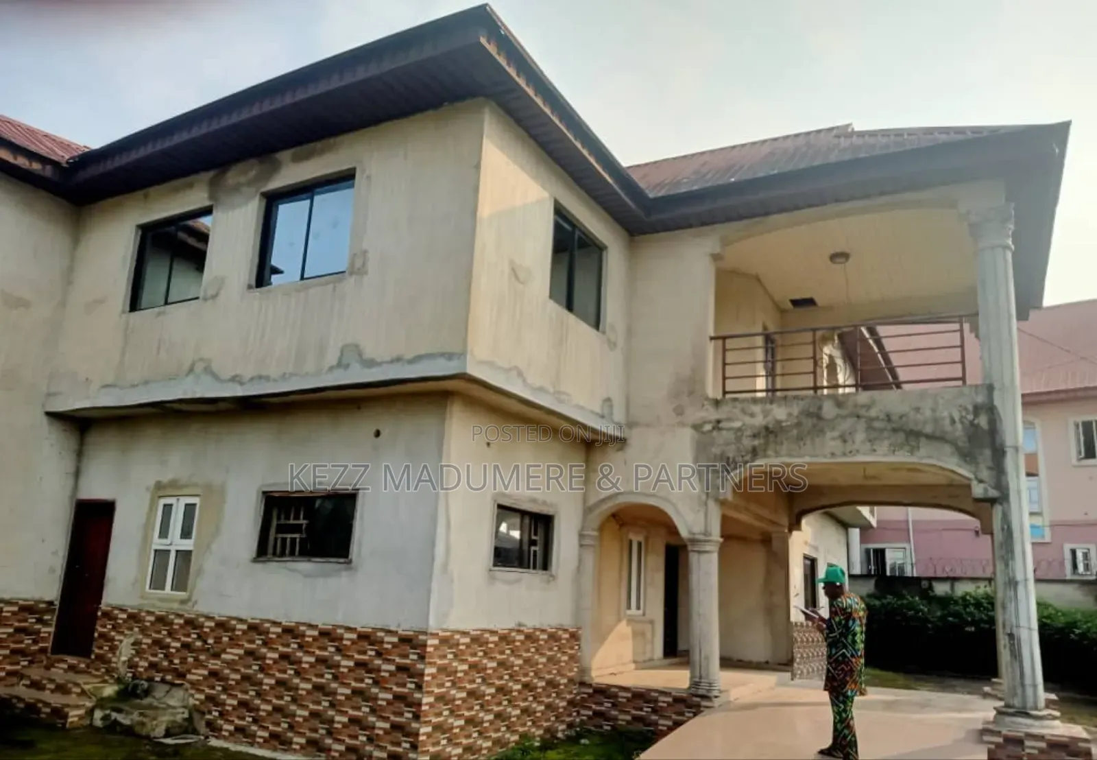 6bdrm Block of Flats in Off Information for sale in Uyo