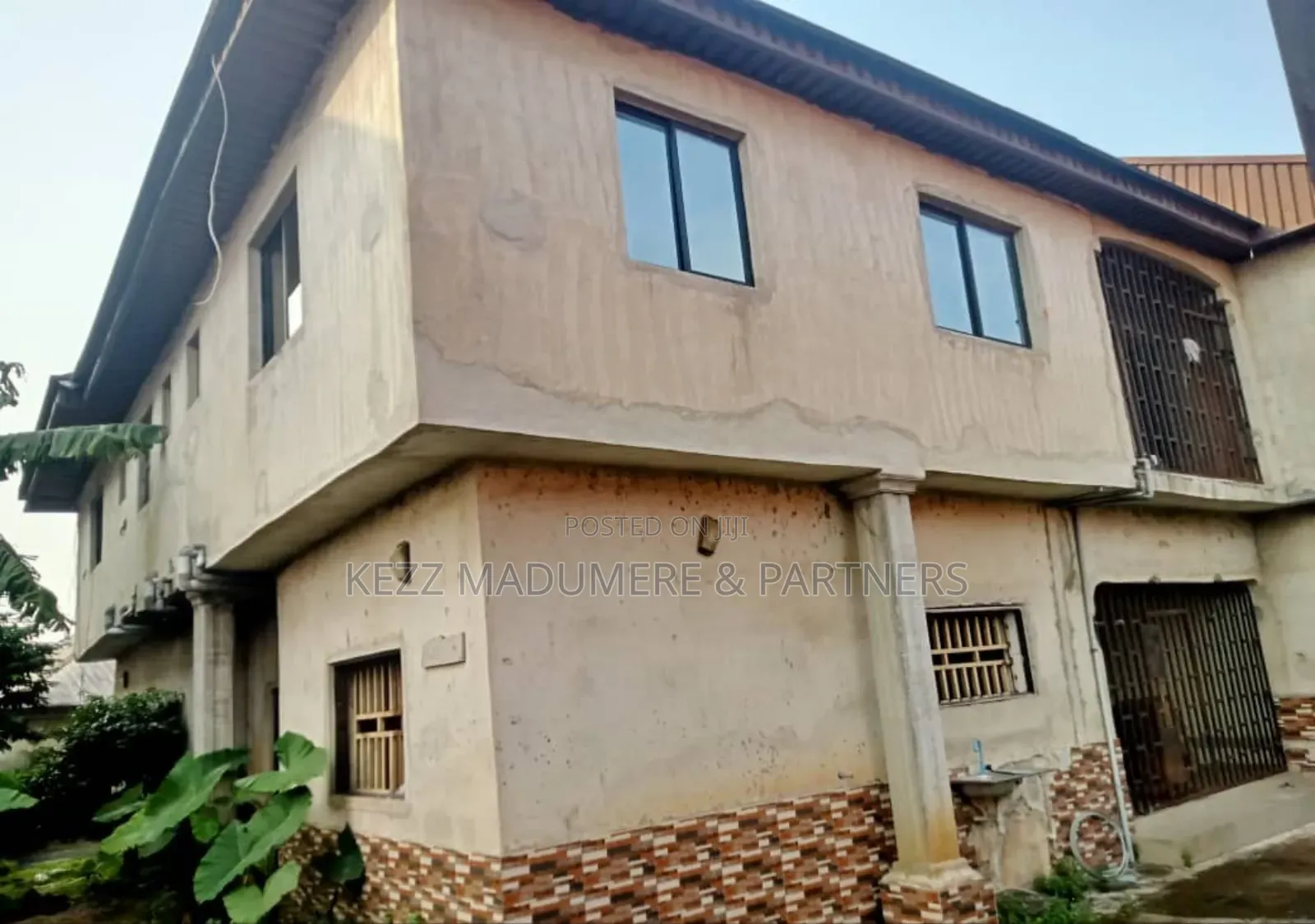6bdrm Block of Flats in Off Information for sale in Uyo