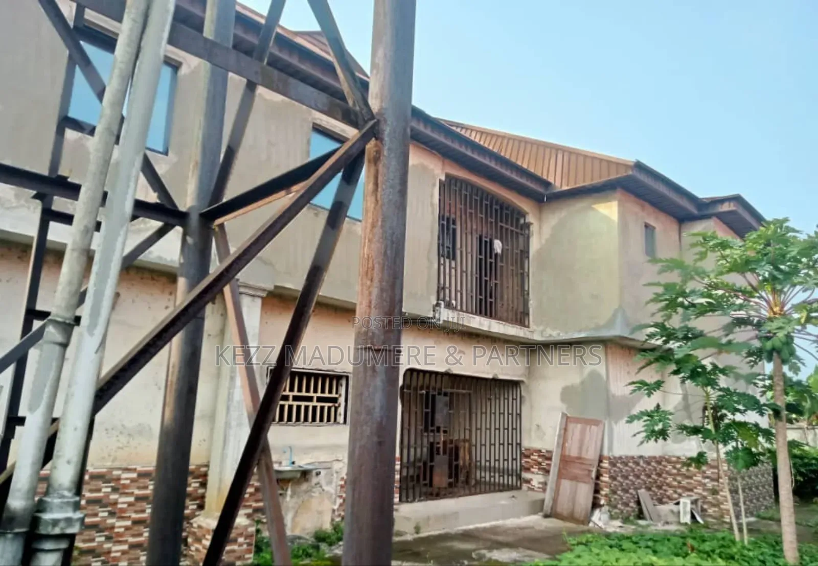 6bdrm Block of Flats in Off Information for sale in Uyo