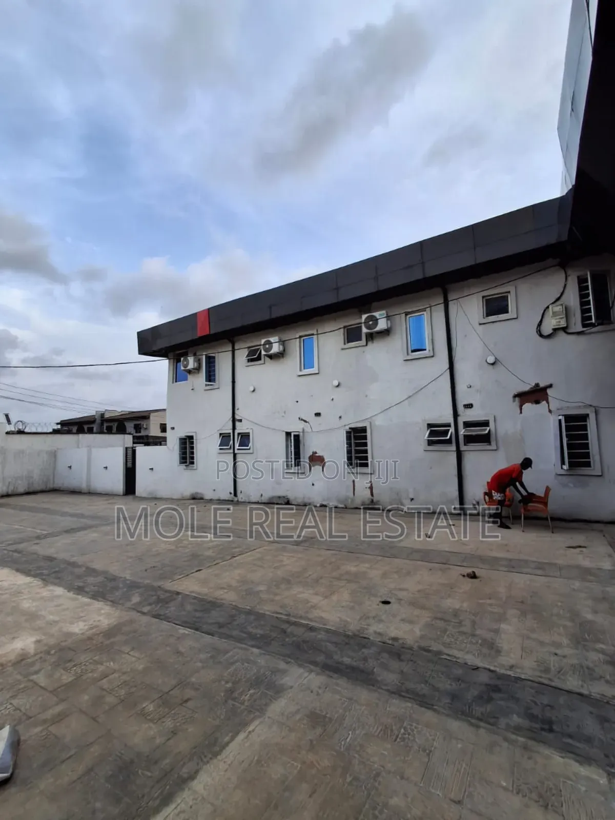 Luxurious Hotel 9 Rooms Finished Shasha Akowonjo in Akowonjo