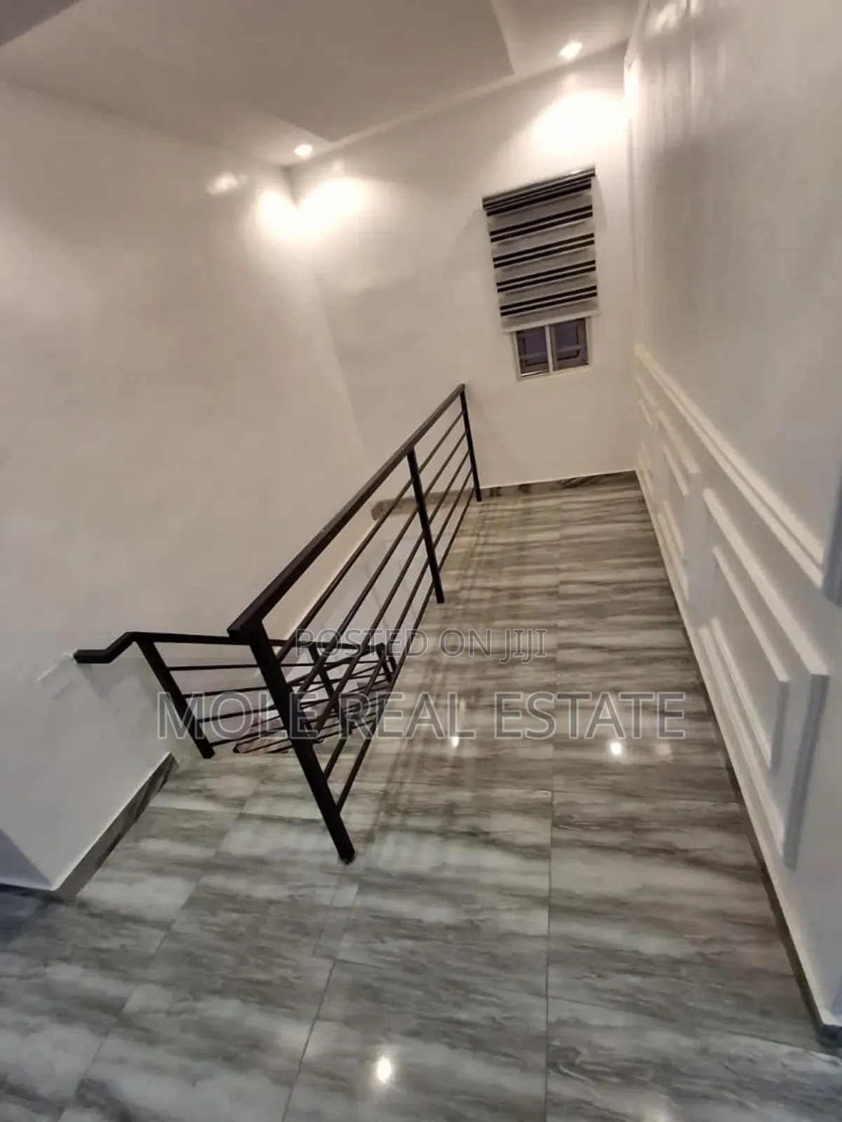 Luxurious Hotel 9 Rooms Finished Shasha Akowonjo in Akowonjo
