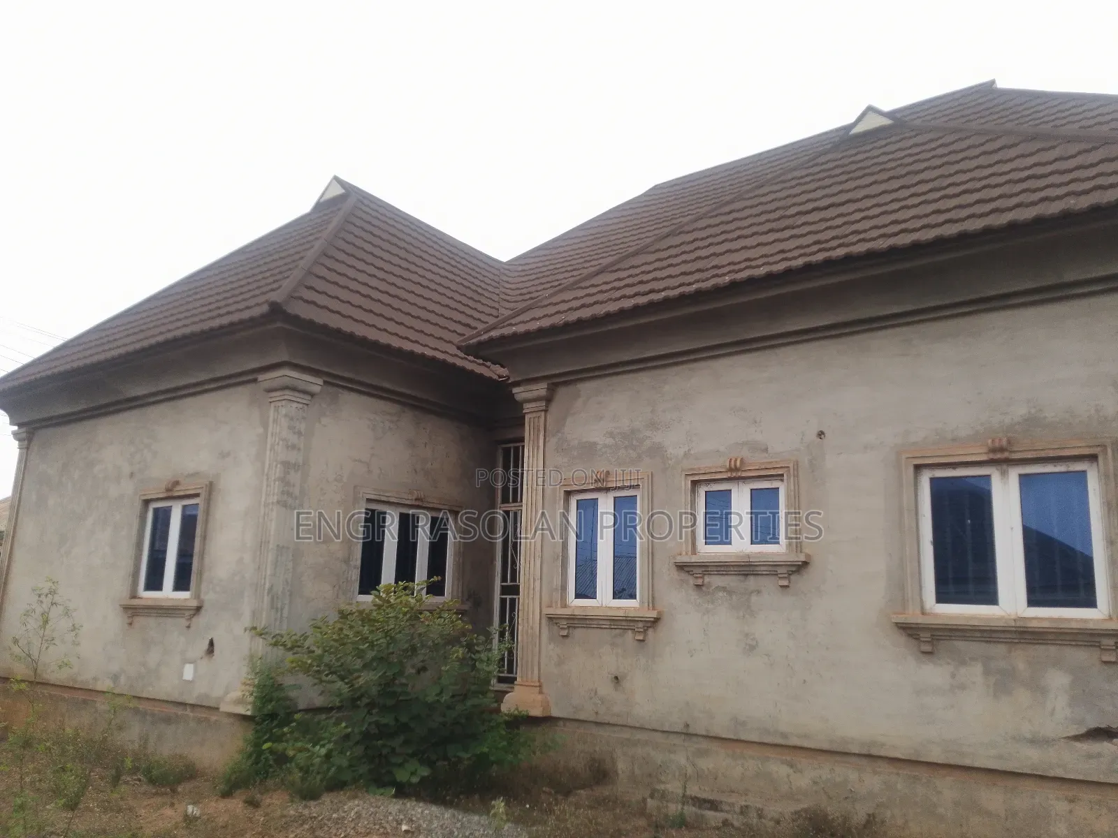 For Sale 4 Bedroom Bungalow Uncompleted in Asa