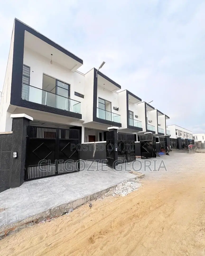 Furnished 3bdrm Duplex in Lekki for sale in Lekki