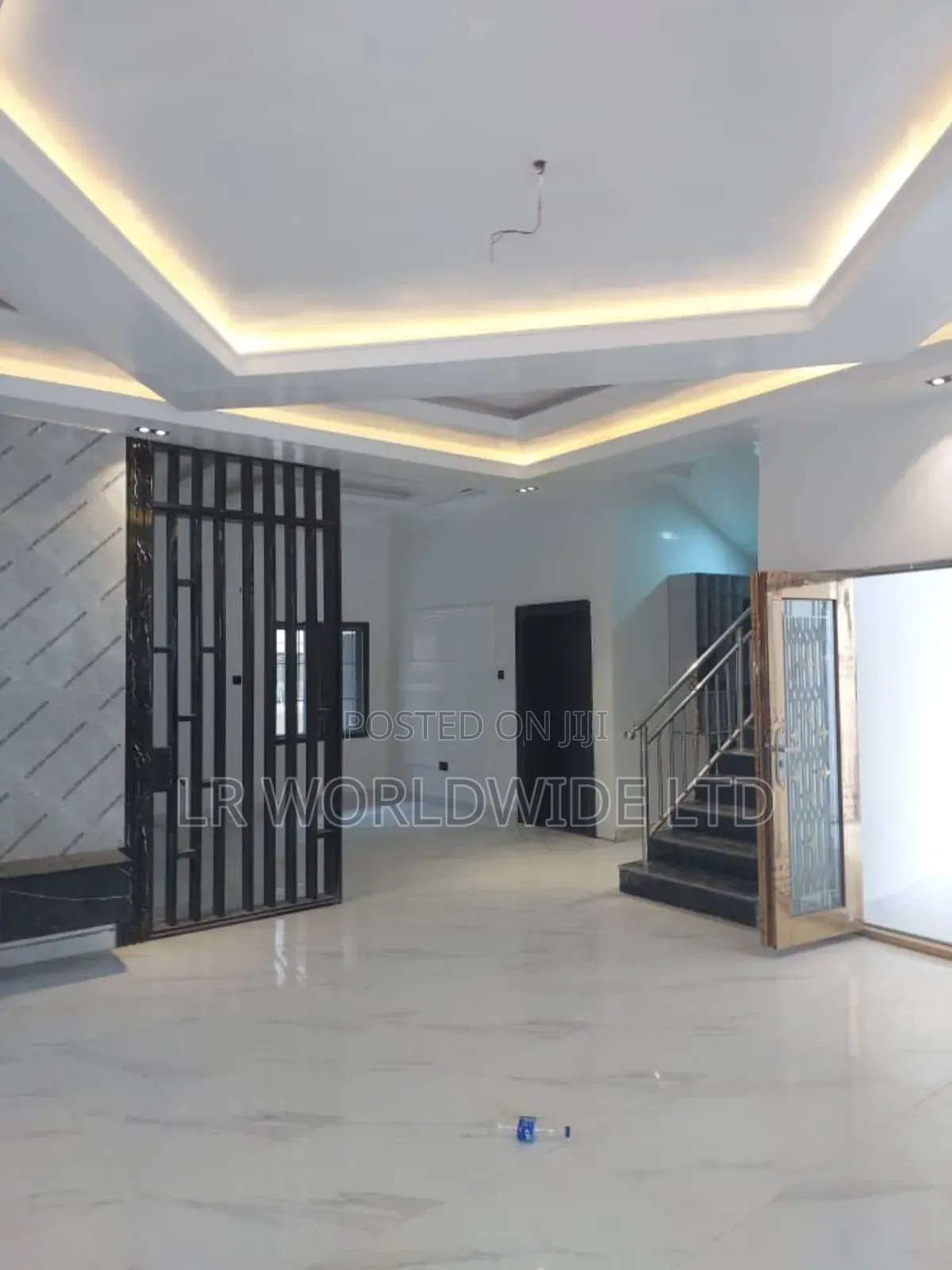 4bdrm Duplex in Lugbe District for sale in Lugbe District