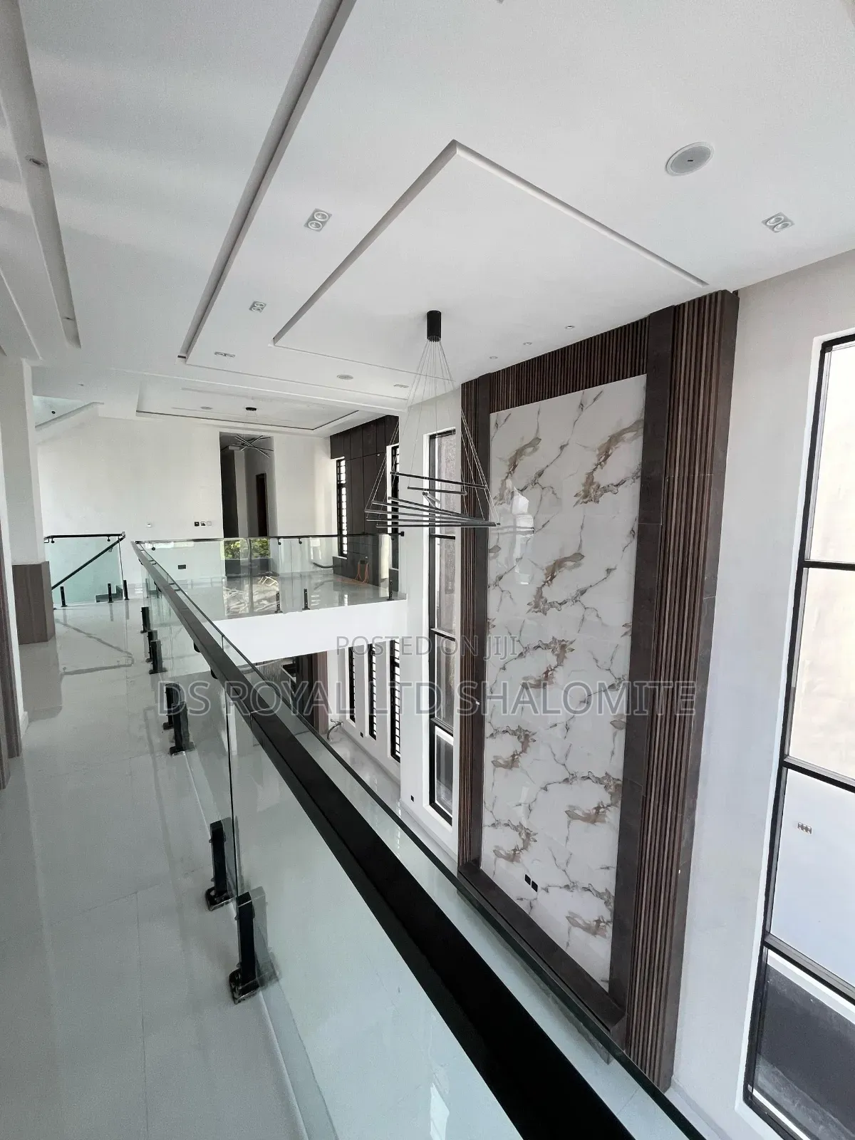 5bdrm Duplex in Ikota for sale in Ikota