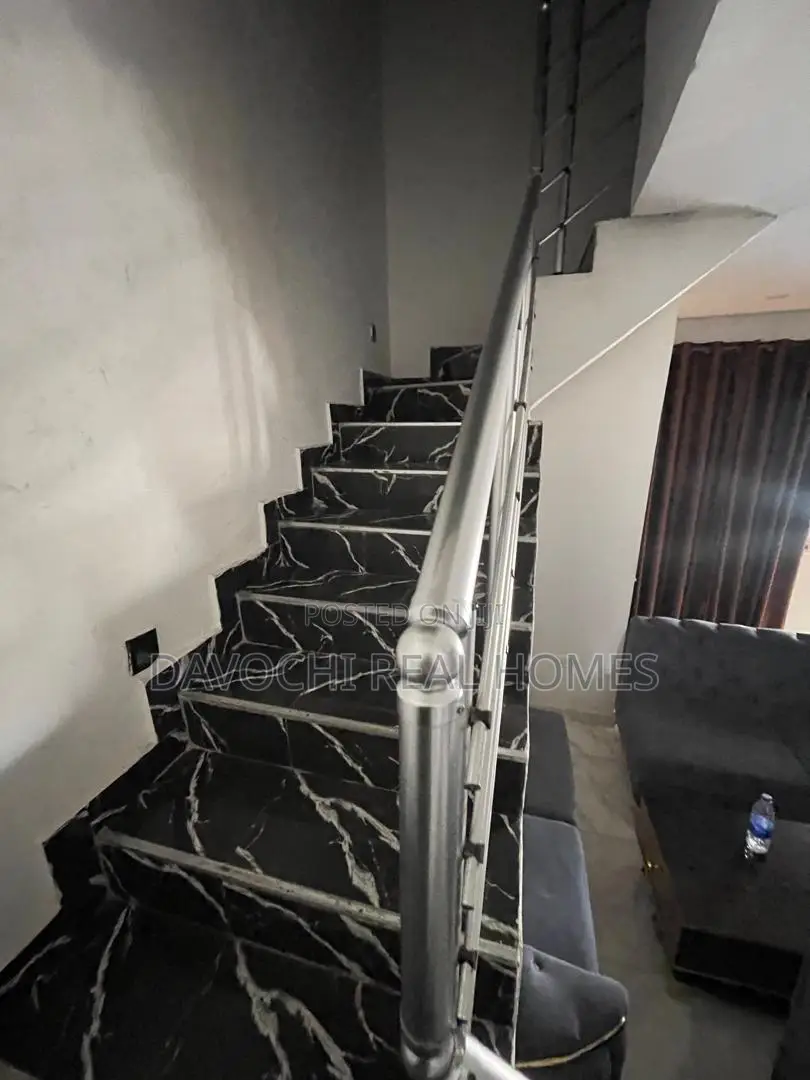 3bdrm Apartment in Ikota, Lekki for sale in Ikota