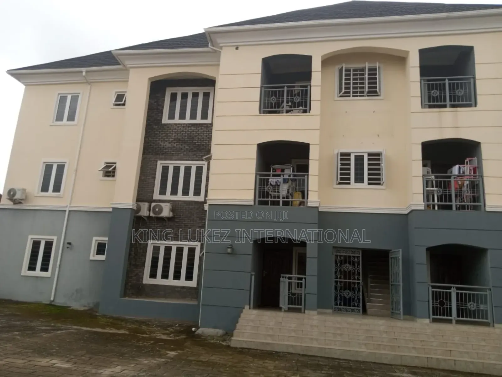 6 Units Of Bedroom Townhouse/Terrace In Lugbe For Sale in Kaura