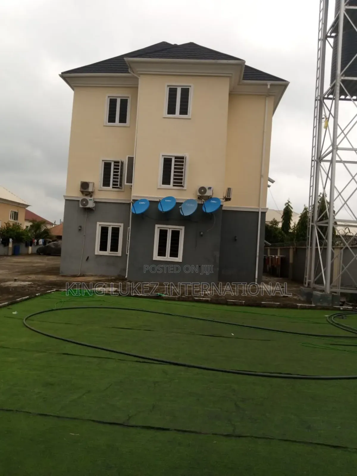 6 Units Of Bedroom Townhouse/Terrace In Lugbe For Sale in Kaura