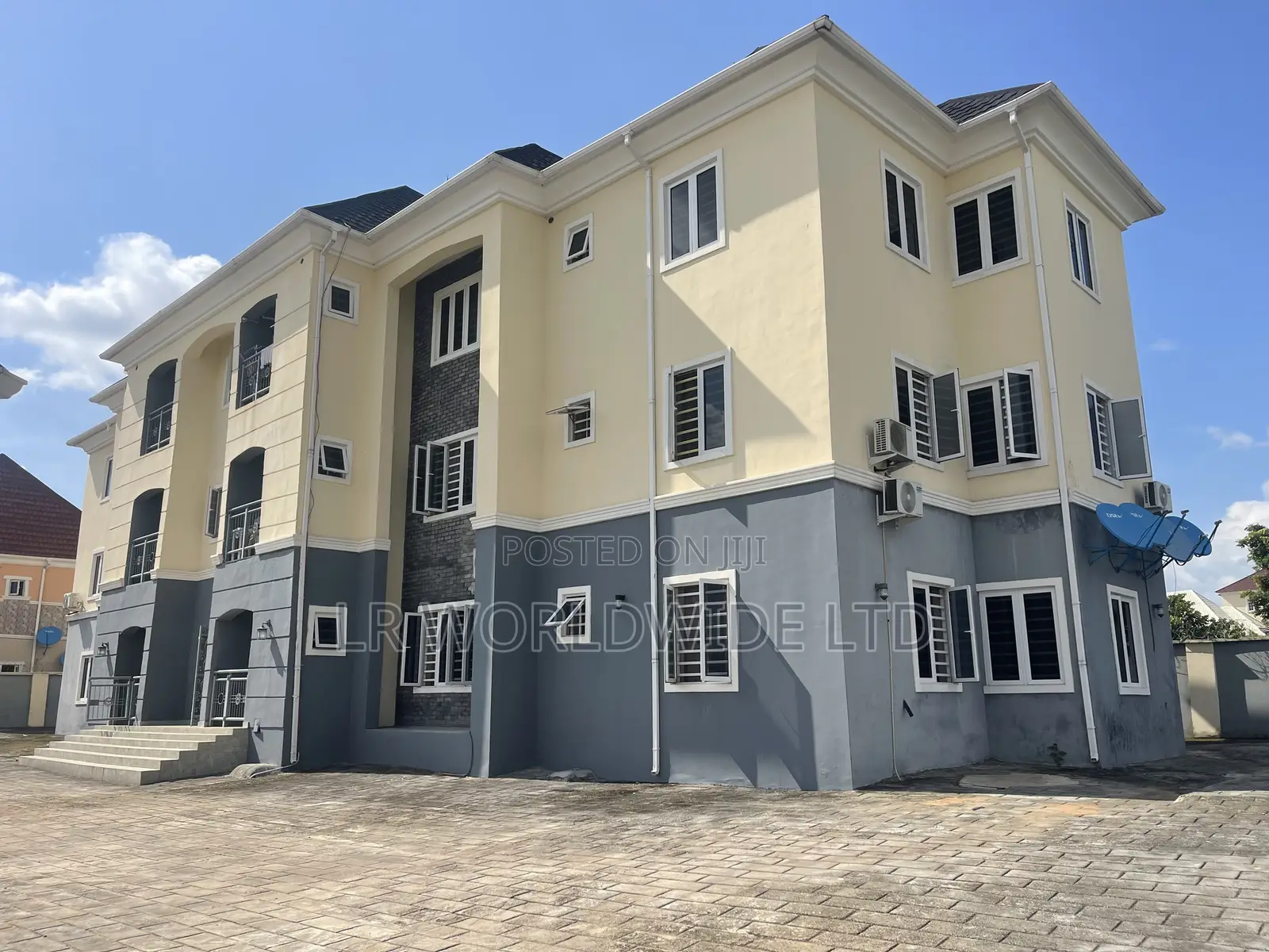 3bdrm Block of Flats in Lugbe District for sale in Lugbe District