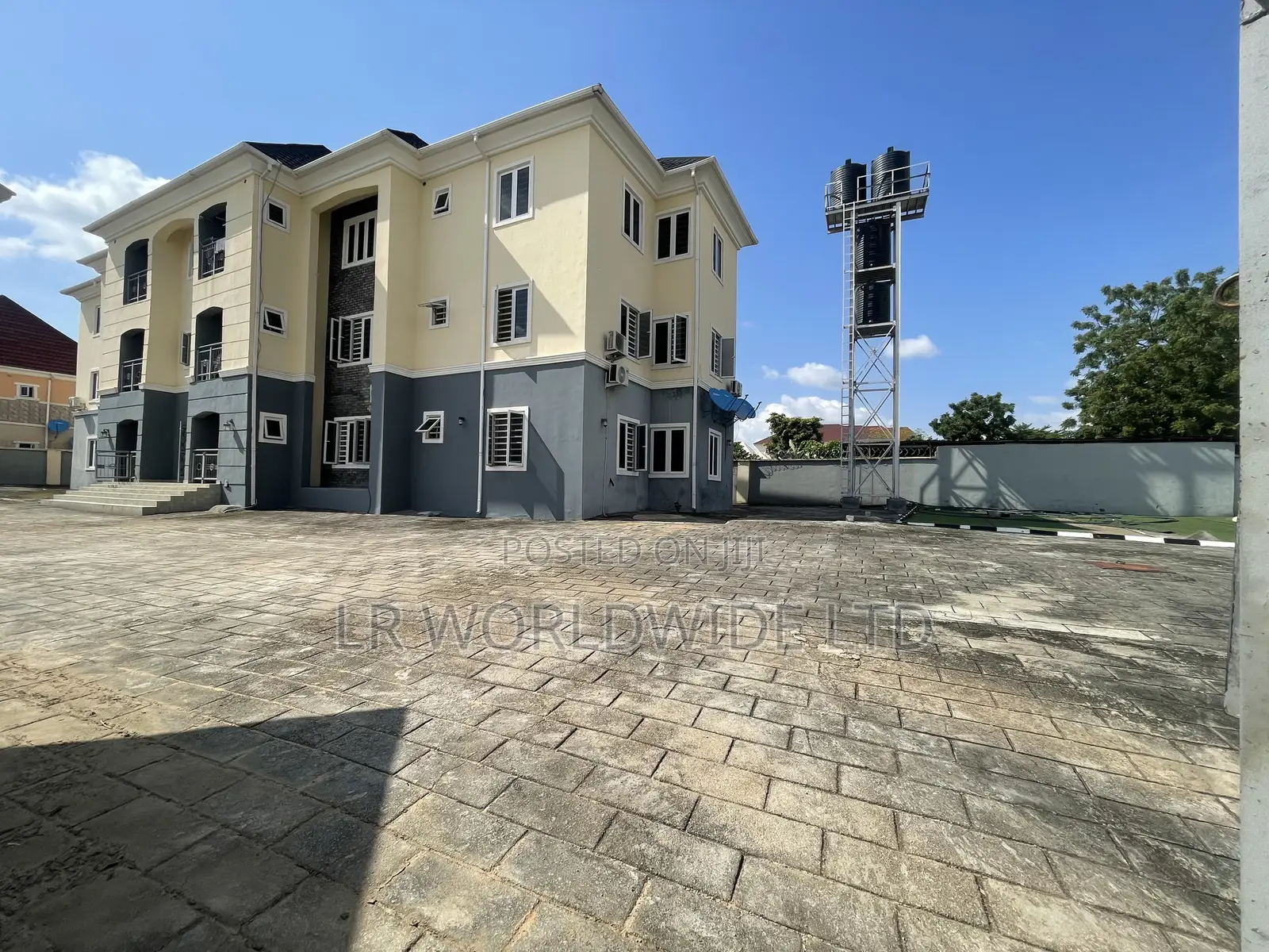 3bdrm Block of Flats in Lugbe District for sale in Lugbe District