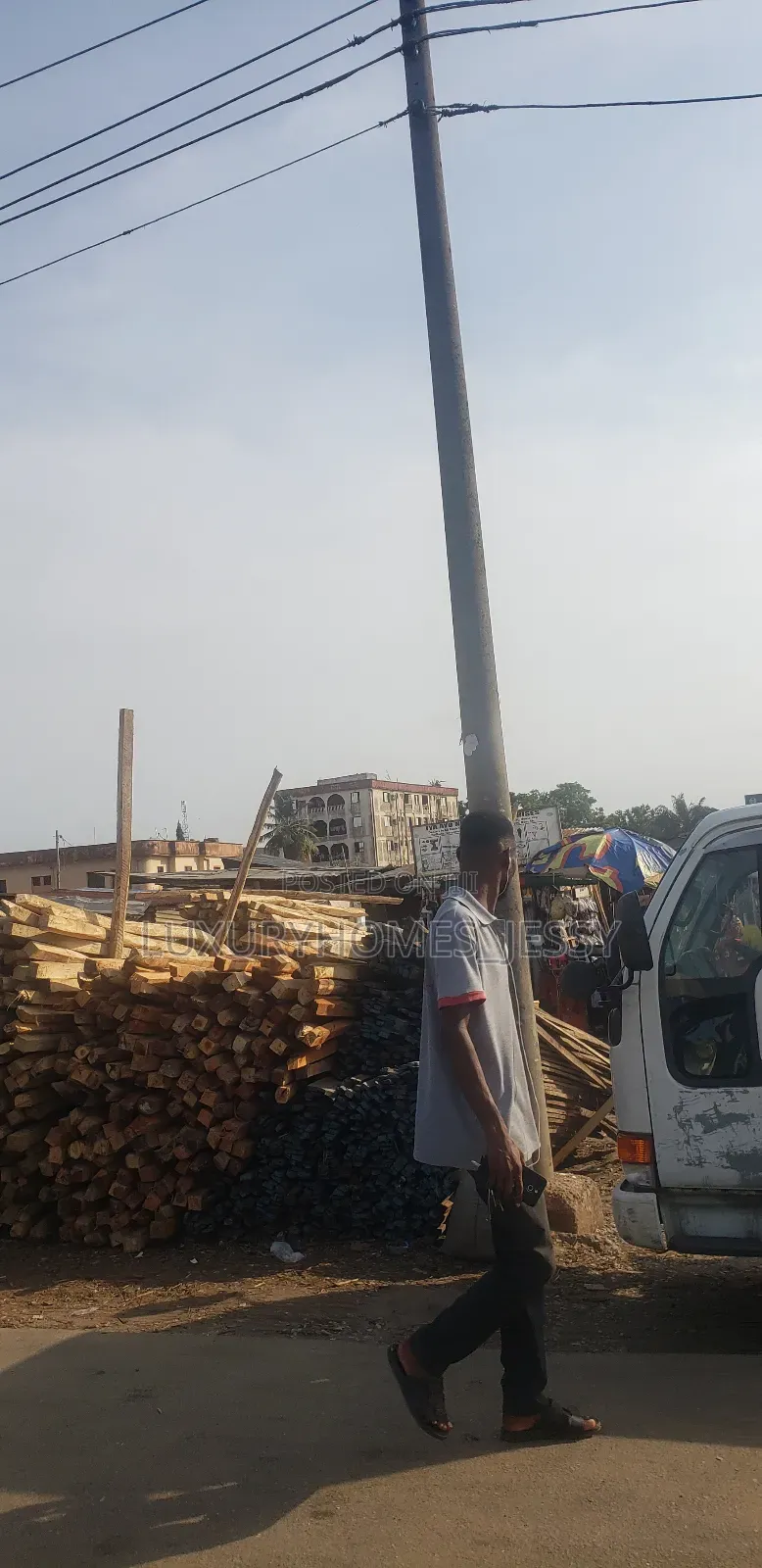 Acres of Land Fencing Lagos/Badagry Express at Iyana Isiachi in Okokomaiko