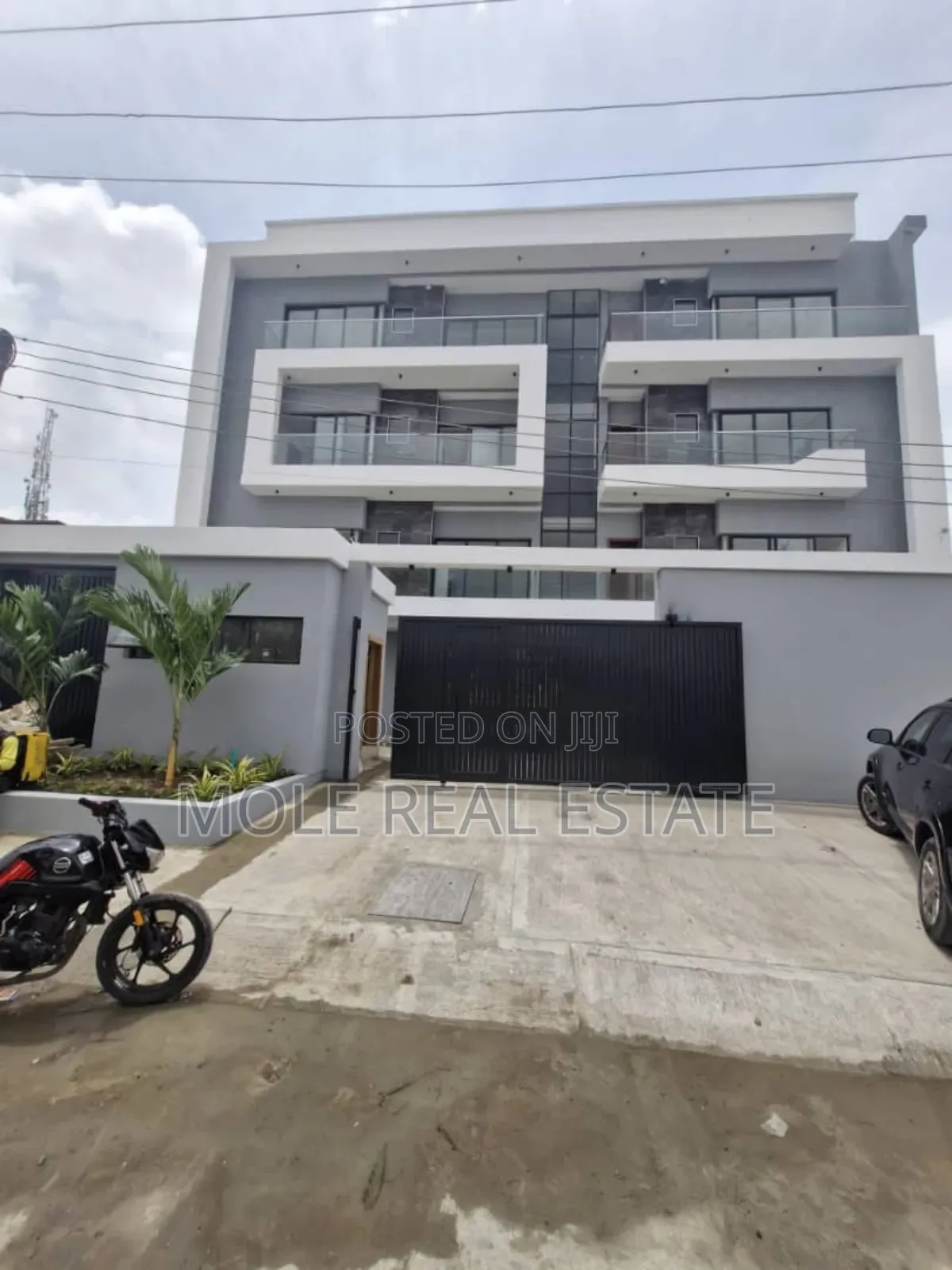 Fully Serviced 3 Bedroom Apt Maruwa Leki Phase 1 in Lekki Phase 1