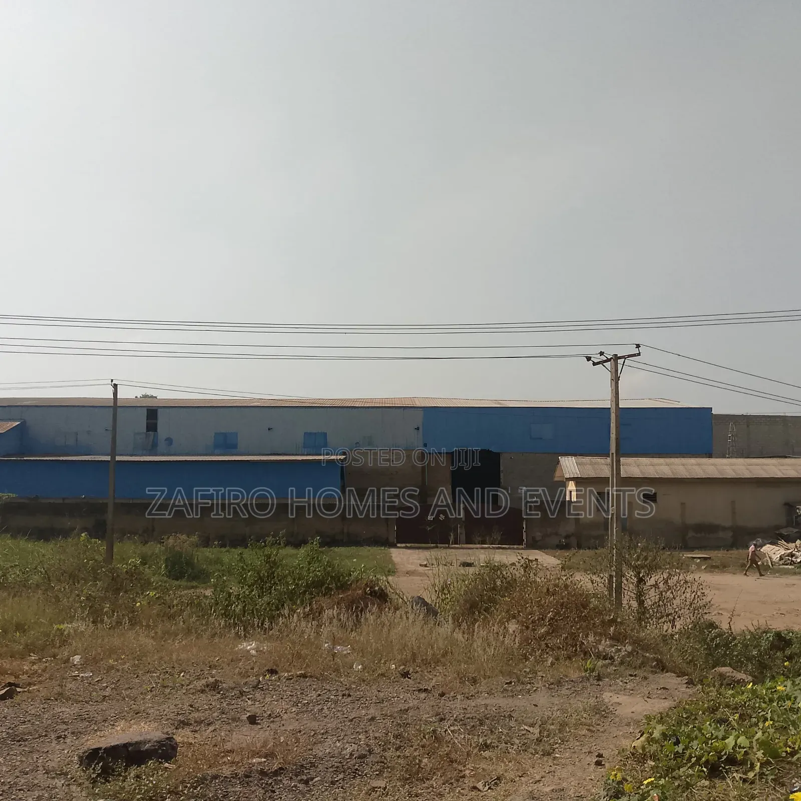 24,000m2 Warehouse at Lagos Ibadan Express Road for Sale in Ibadan